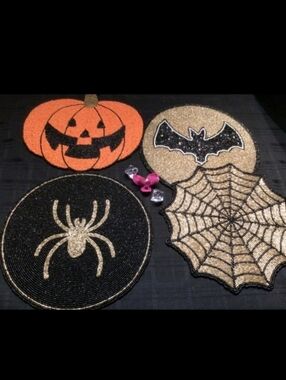 4pc Tahari Halloween Spider Web Bat Jack Pumpkin Beaded Placemats Chargers Set